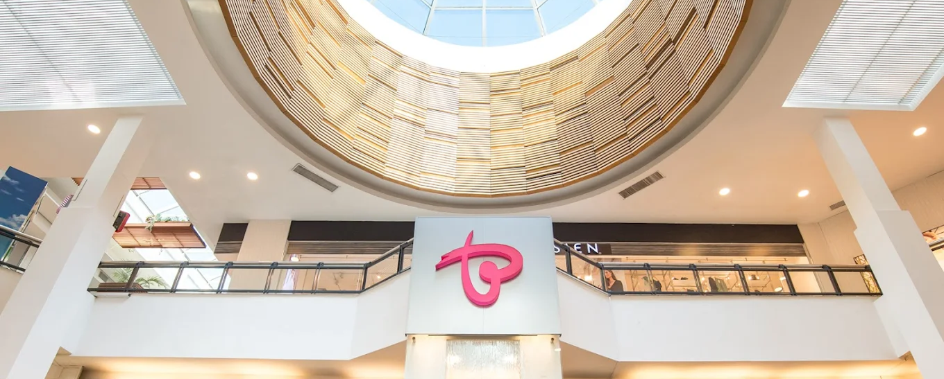 Shopping Portones por dentro